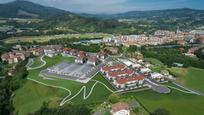 Vista exterior de Casa adosada en venda en Lasarte-Oria amb Calefacció, Jardí privat i Terrassa