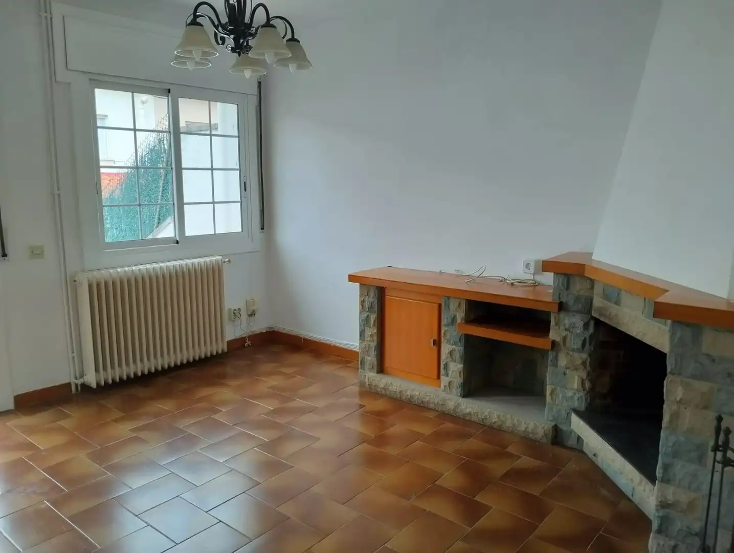 Living room of Houses for sale in Santa Coloma de Farners  with Air Conditioner, Heating and Private garden