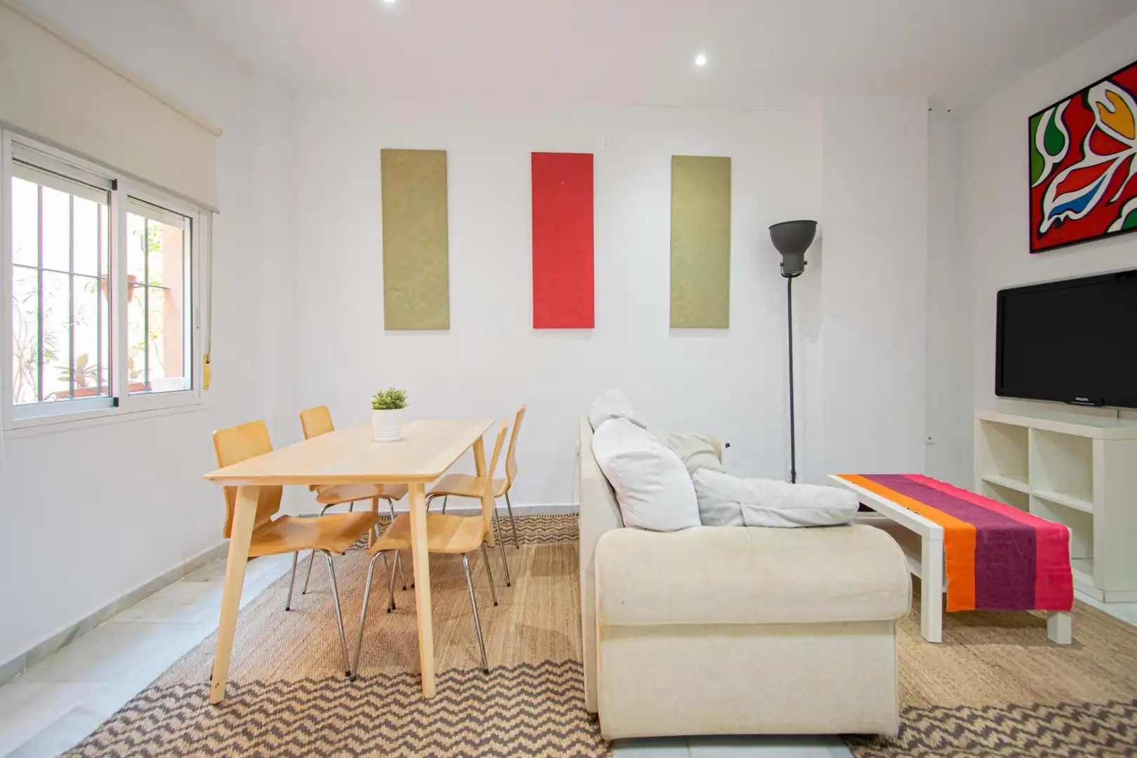 Living room of Ground floor for sale in Sevilla  with Air Conditioner and Furnished