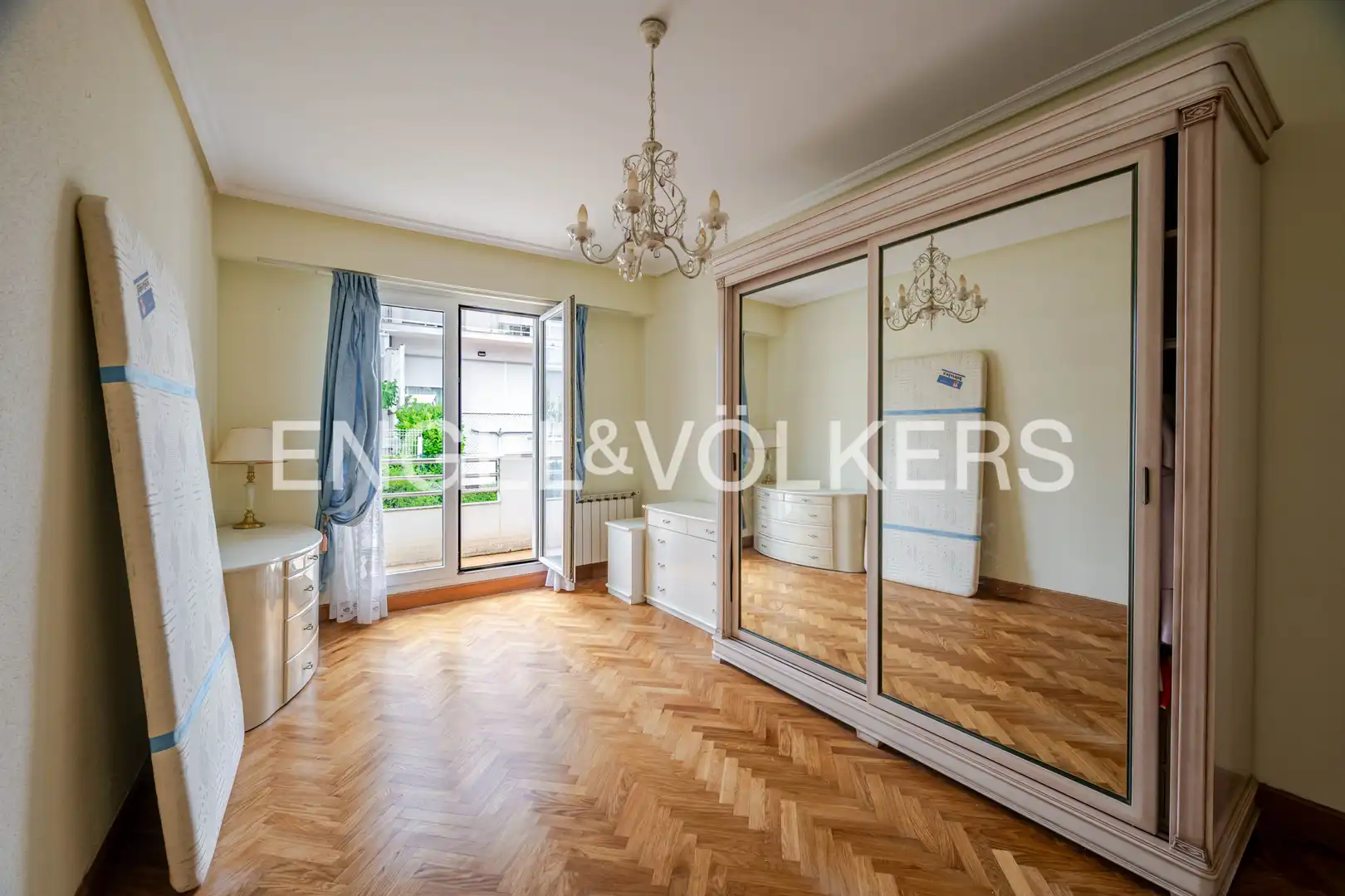 Dormitori de Casa adosada en venda en Donostia - San Sebastián  amb Calefacció, Jardí privat i Terrassa