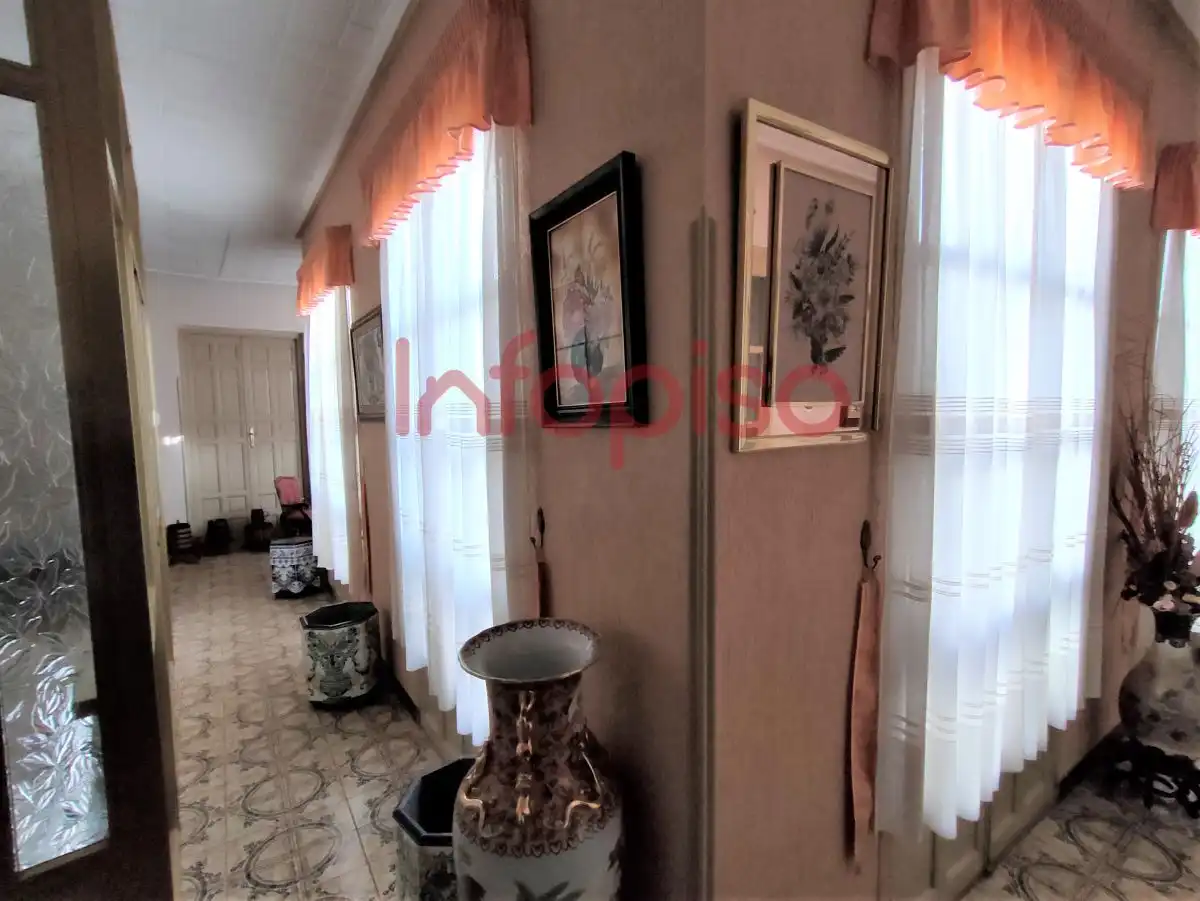 House for sale in Valdepeñas, imagen 3