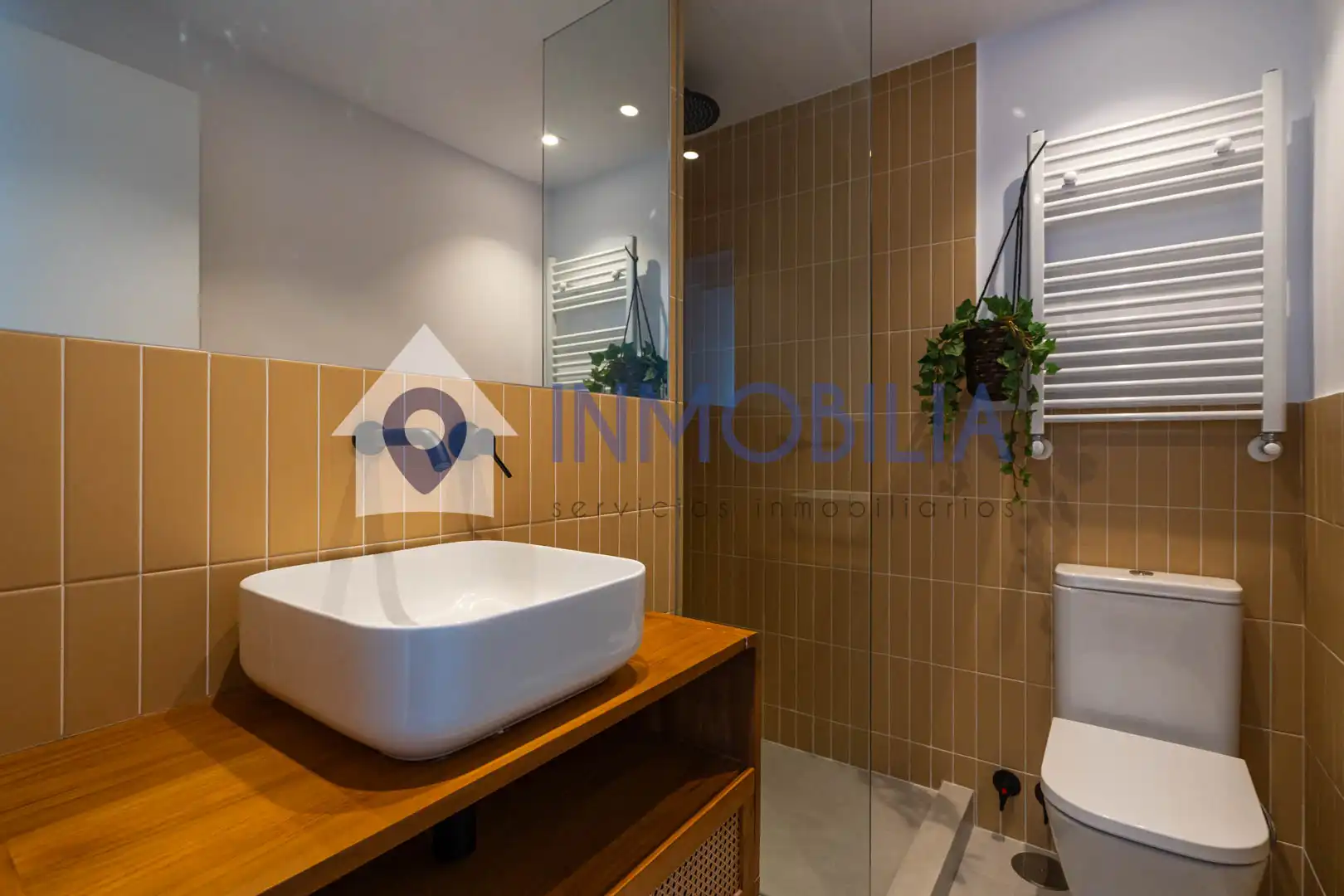 Bathroom of Flat for sale in Madrid  with Heating and Terrace
