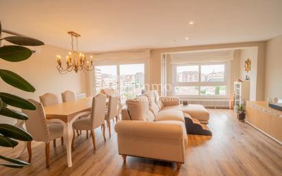 Exterior view of Flat for sale in  Lleida Capital  with Air Conditioner, Heating and Parquet flooring