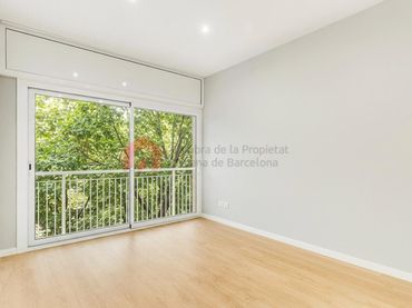 Flat with lift for sale in Les Corts