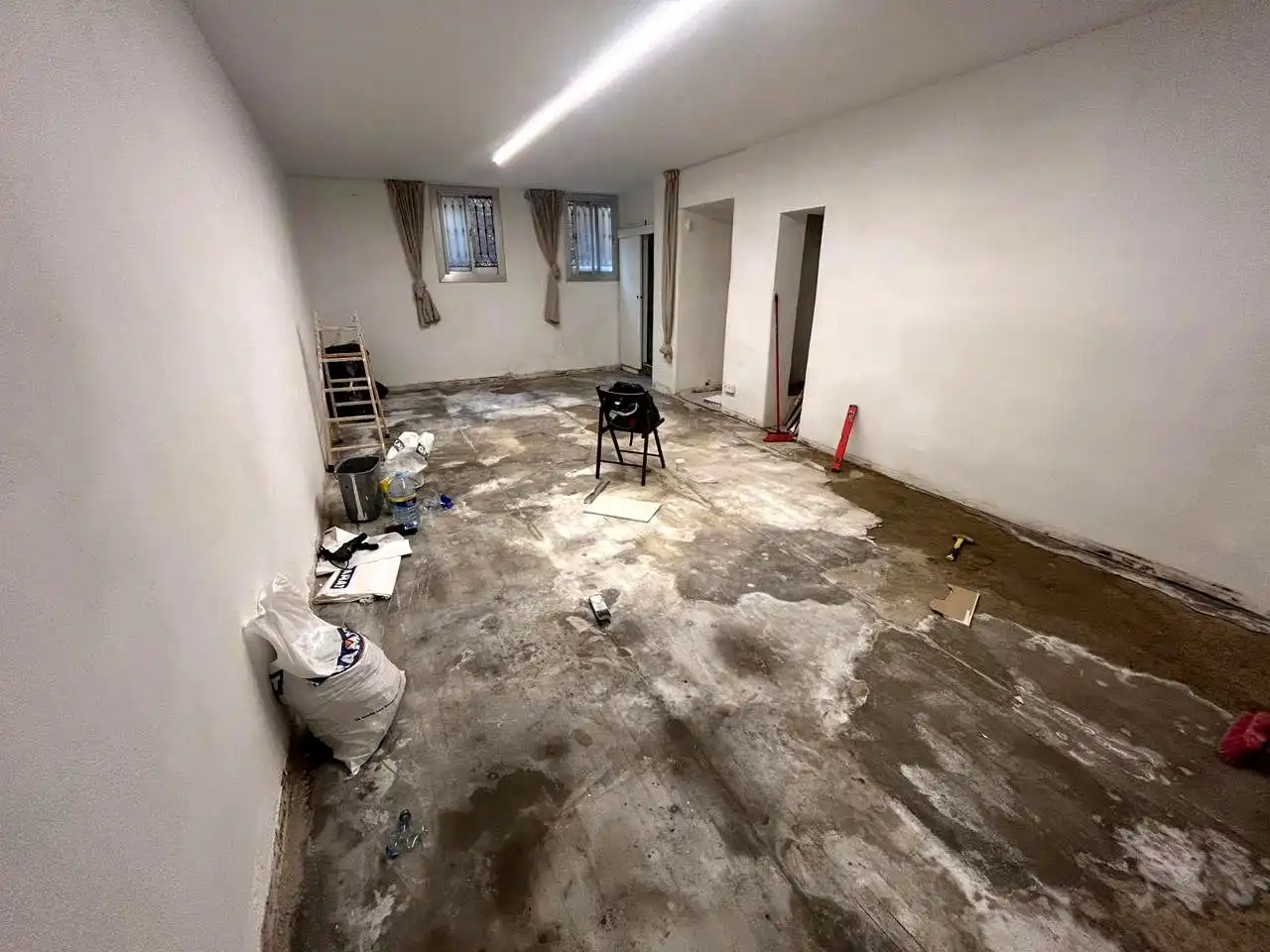 Business premises for sale in calle d'En Cortines, imagen 2