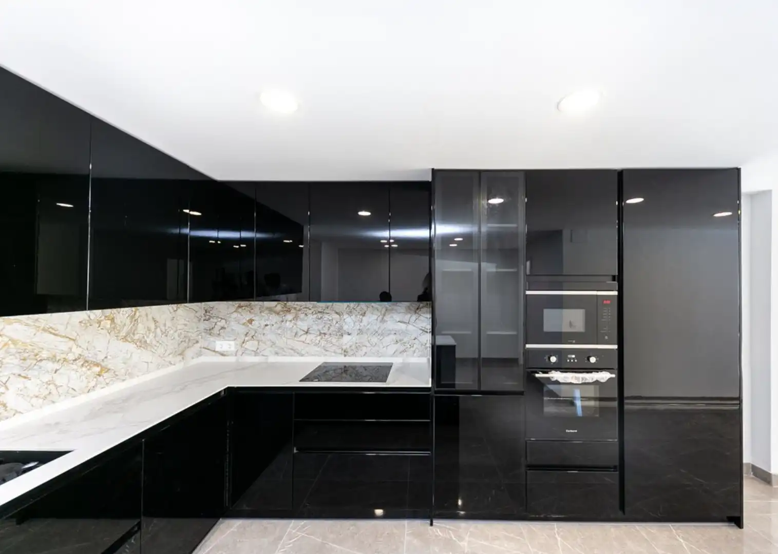 Cocina de Apartamento en venta en Marbella con Aire acondicionado, Calefacción y Terraza
