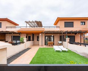 Exterior view of Single-family semi-detached for sale in La Oliva  with Terrace and Balcony