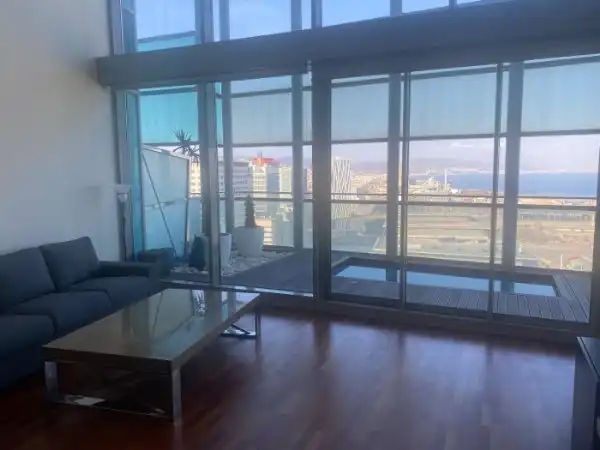 Sala de estar de Ático de alquiler en Barcelona con Aire acondicionado, Calefacción y Parquet