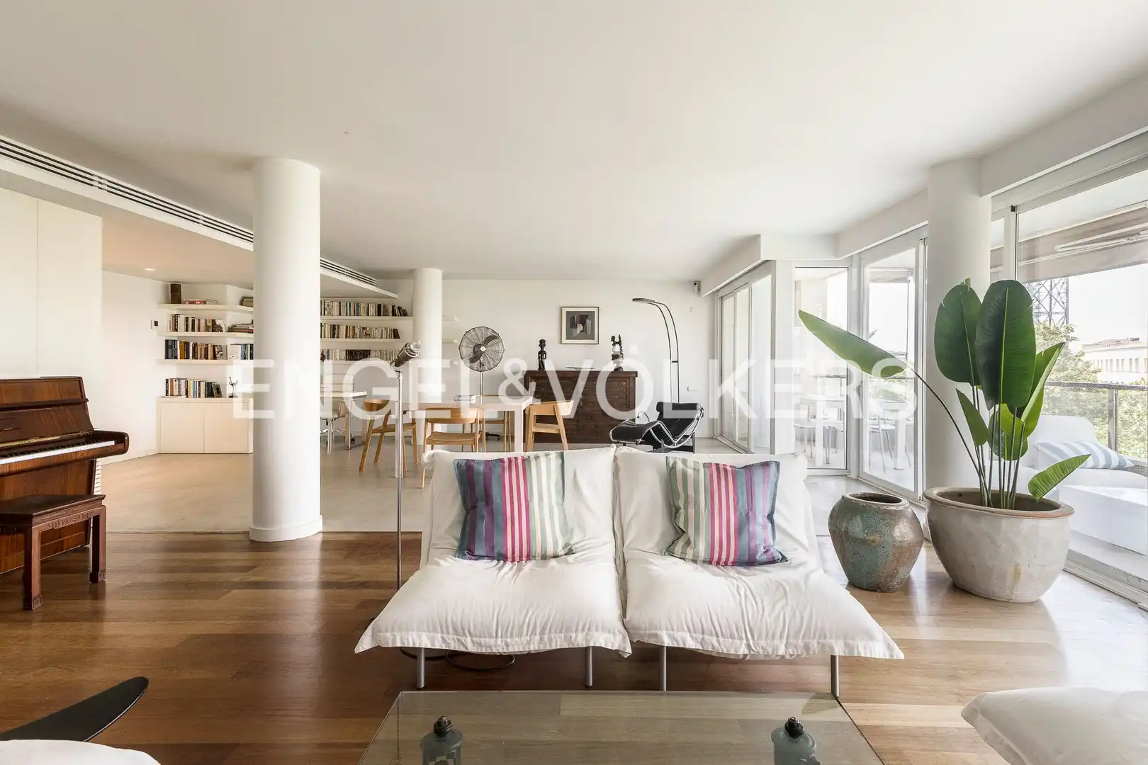 Wohnzimmer von Wohnung zur Miete in Barcelona mit Klimaanlage, Heizung und Parkett
