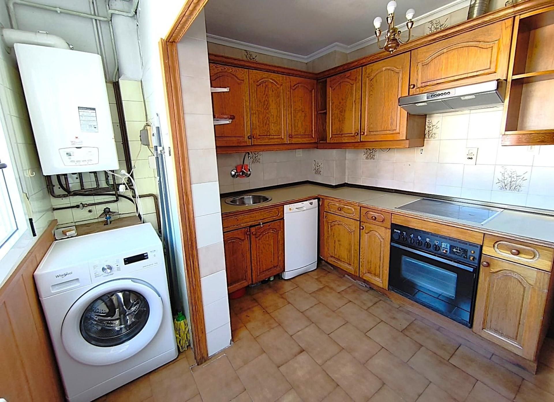 Cocina de Piso en venta en  Huesca Capital con Aire acondicionado
