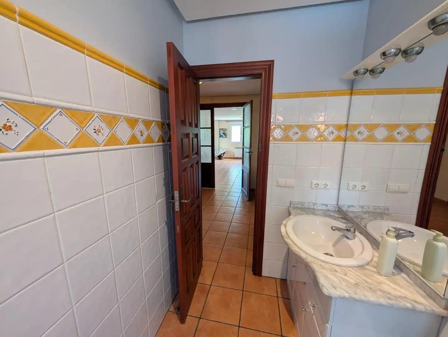 Badezimmer von Haus oder Chalet zum Verkauf in Gandia mit Heizung, Privatgarten und Terrasse