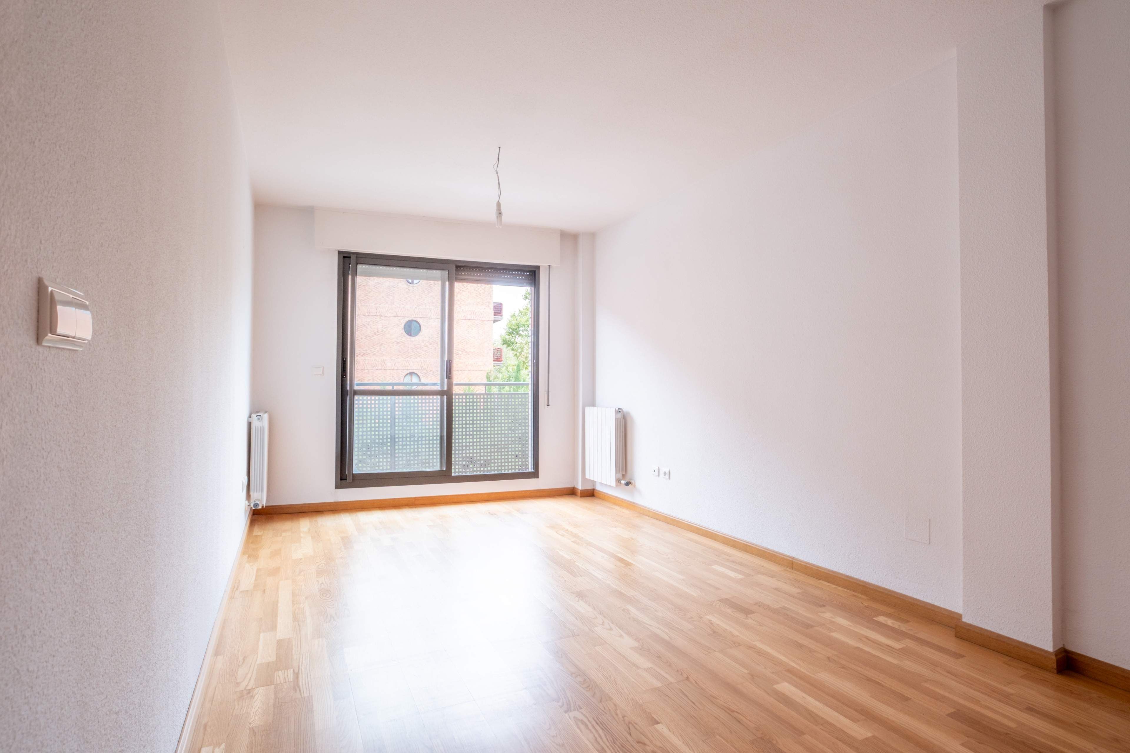 Bedroom of Flat for sale in  Zaragoza Capital  with Heating, Parquet flooring and Storage room