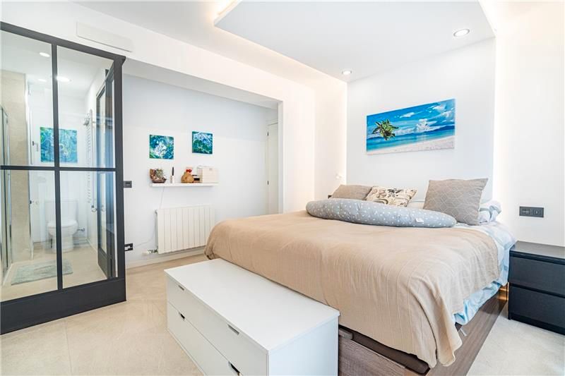 Bedroom of Flat for sale in  Palma de Mallorca  with Air Conditioner, Heating and Terrace