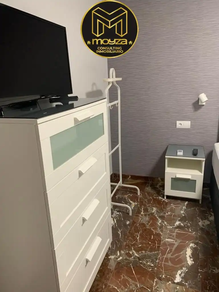 Dormitori de Pis en venda en Jaén amb Traster i Balcó
