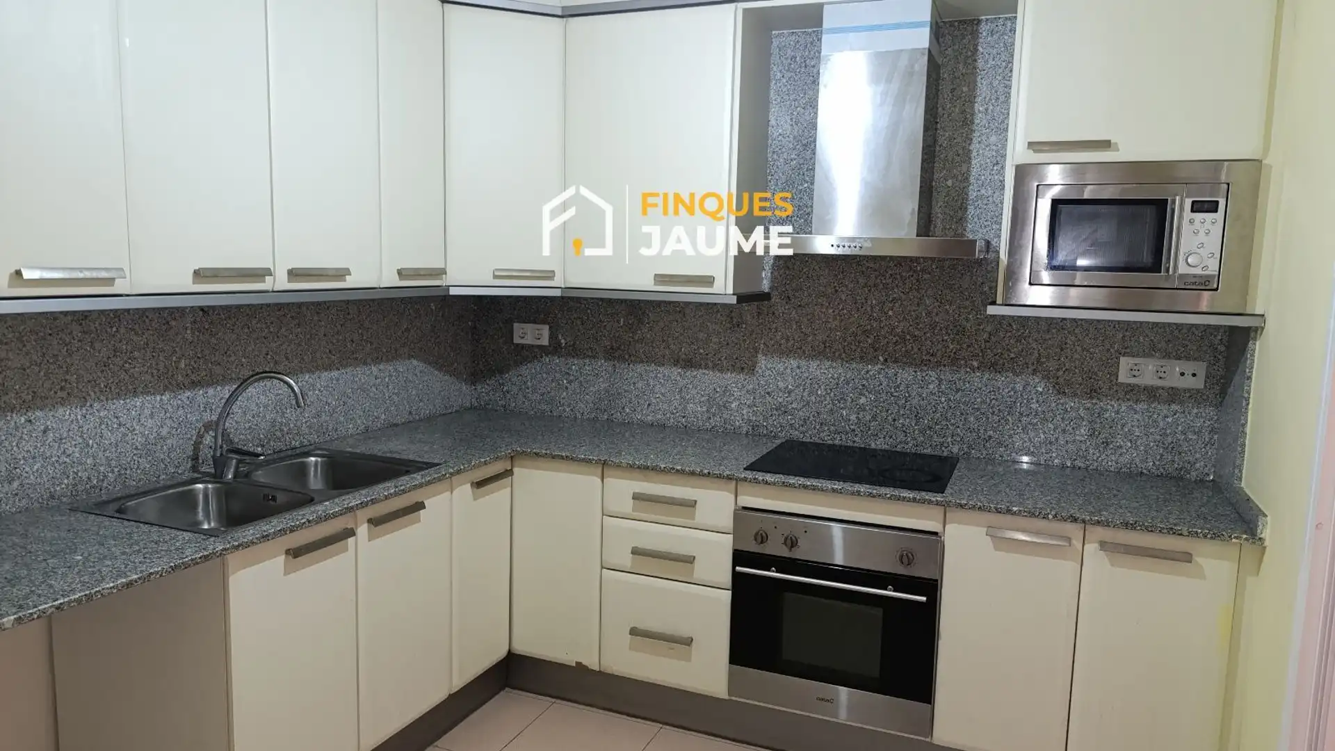 Cocina de Casa adosada en venta en Torrebesses con Calefacción y Terraza