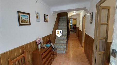 Foto 2 de Casa adosada en venta en Castillo de Locubín, Jaén