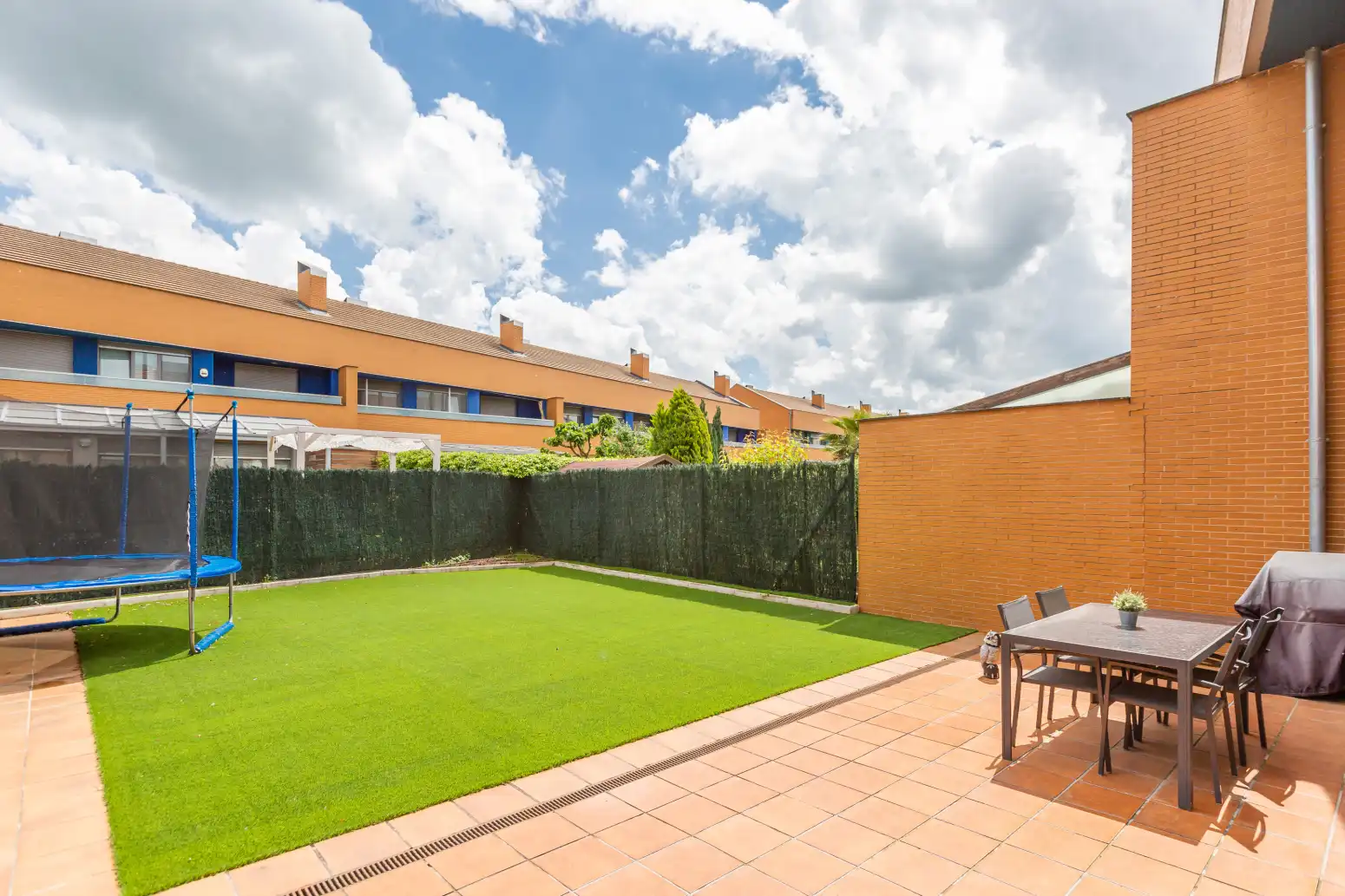 Terraza de Casa o chalet de alquiler en Aranguren con Jardín privado y Amueblado