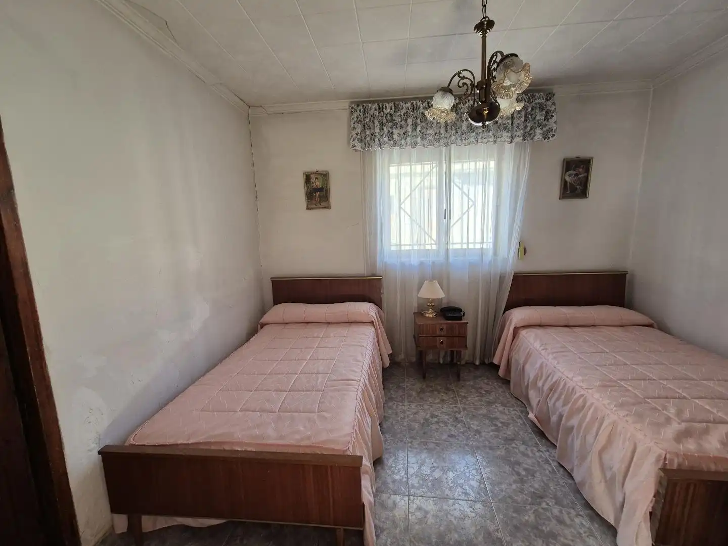 Dormitori de Casa adosada en venda en Villena amb Moblat