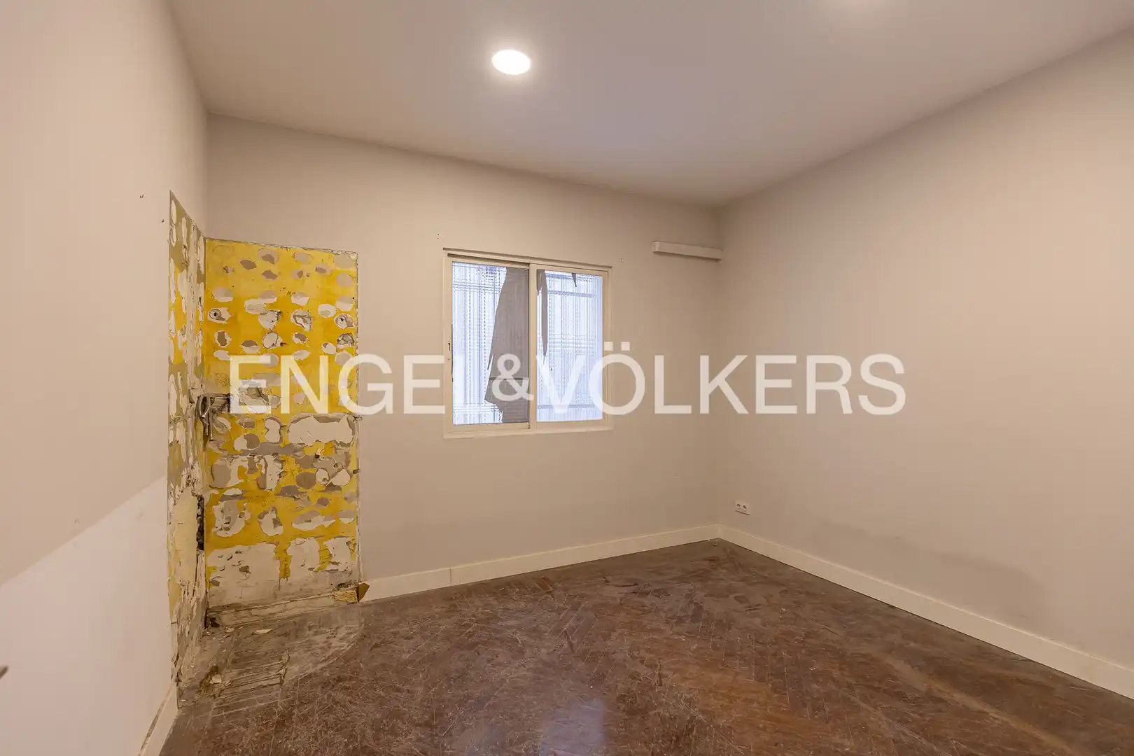 Flat for sale in Madrid  with Heating