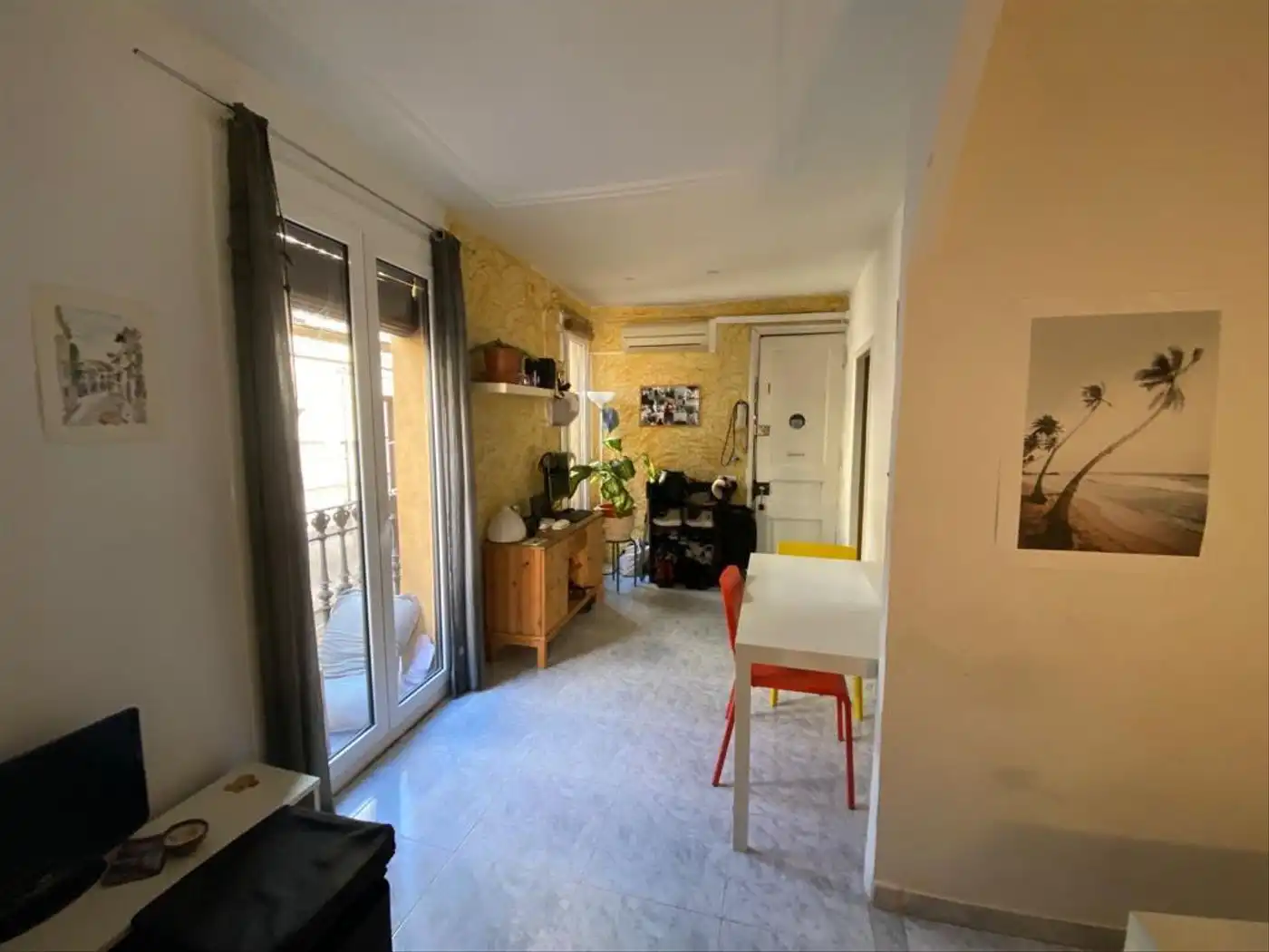 Flat with terrace to rent in Carrer de l'Esquirol, imagen 2