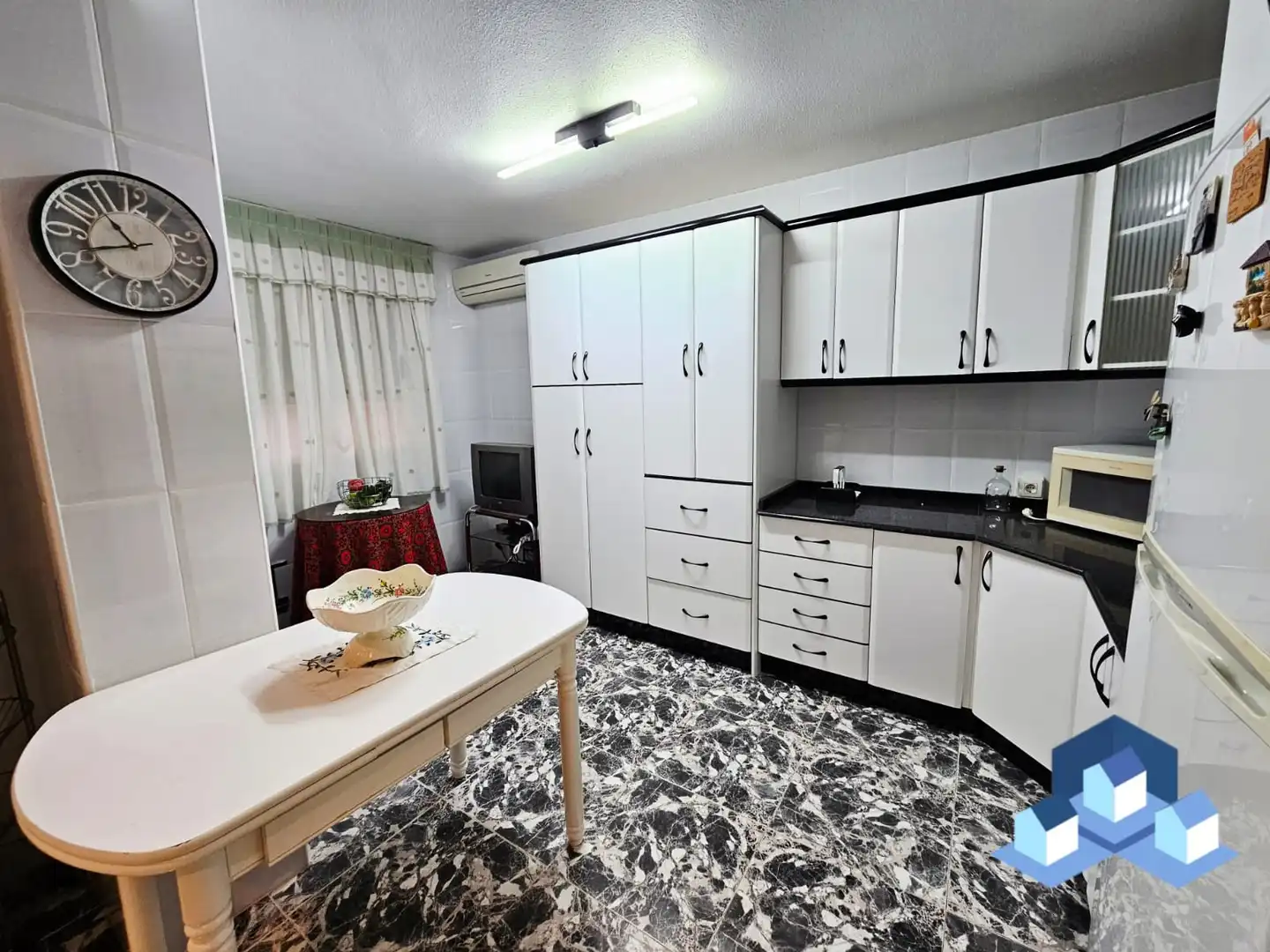 Kitchen of Flat for sale in Lorca  with Air Conditioner, Heating and Storage room