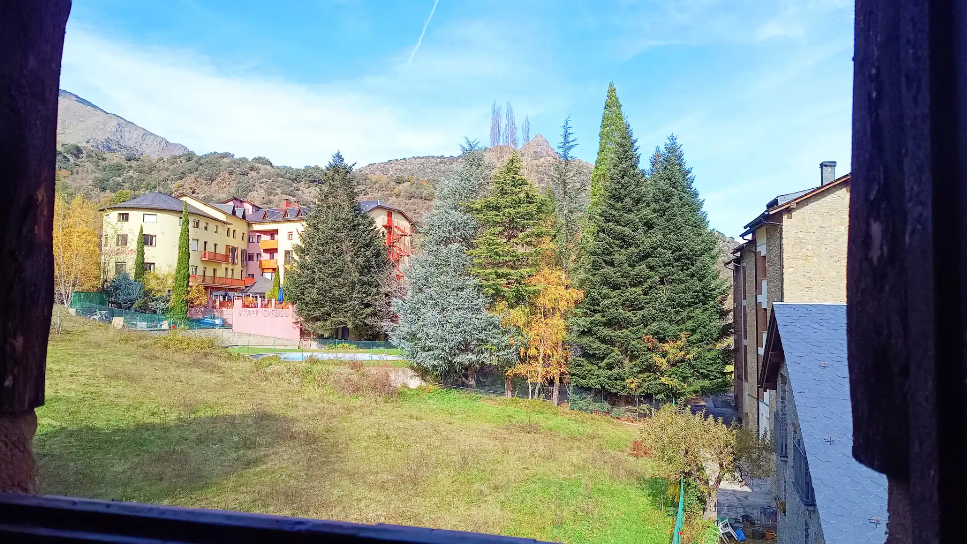 Vista exterior de Casa o xalet en venda en Vall de Cardós amb Jardí privat