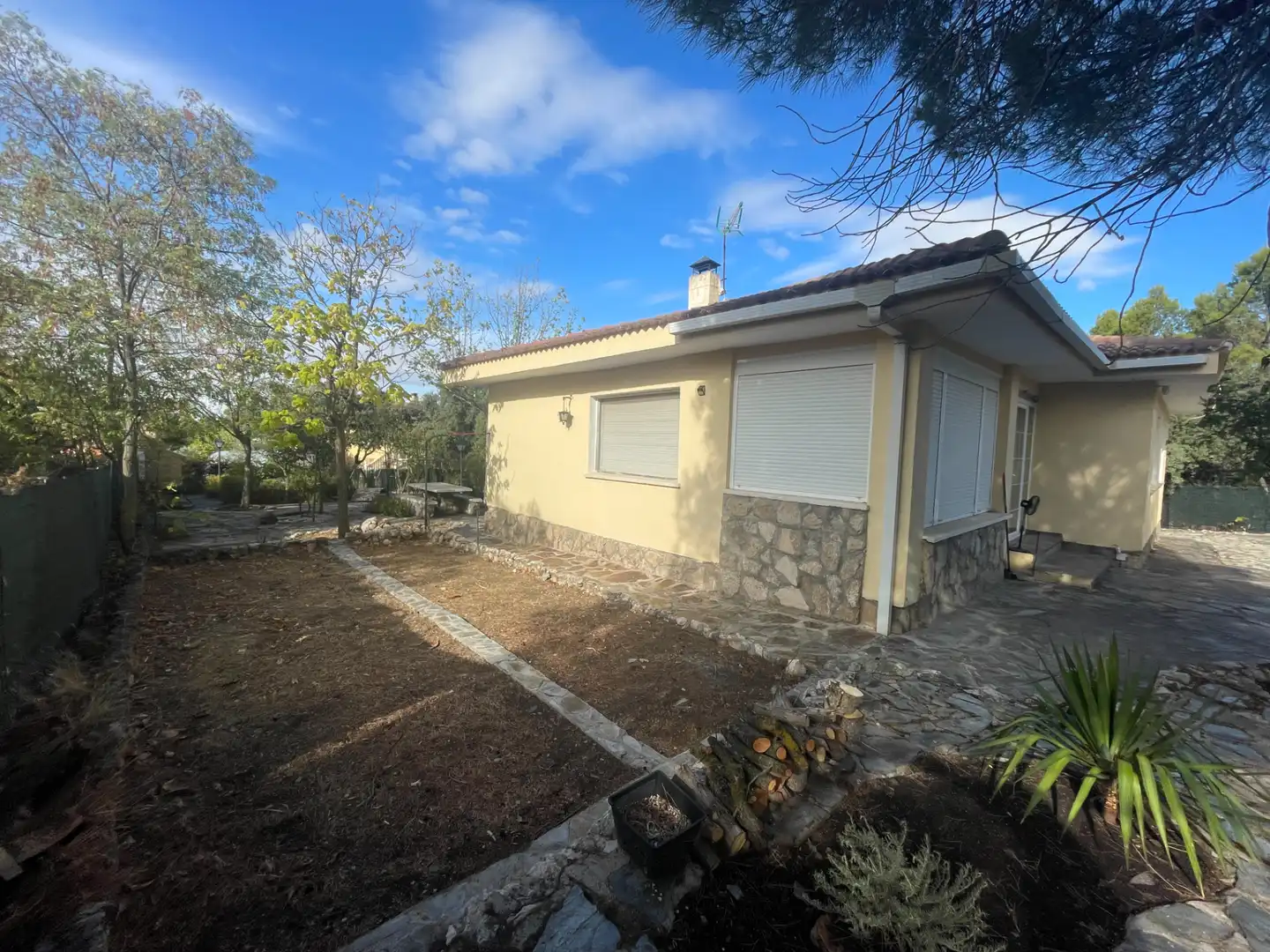 Vista exterior de Casa o chalet en venta en Albalate de Zorita con Calefacción, Jardín privado y Terraza