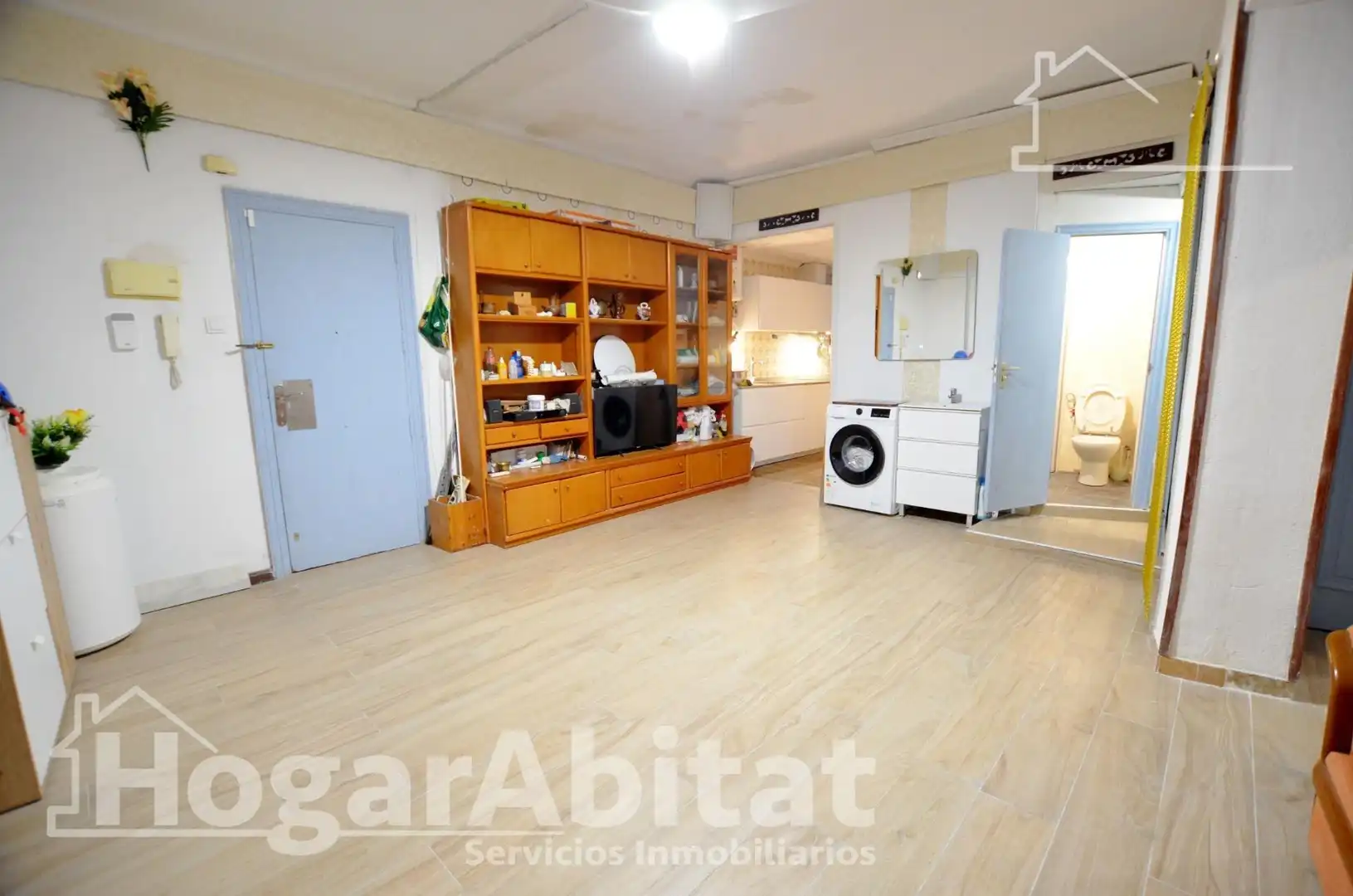 Piso en venta en Alicante / Alacant con Amueblado y Balcón