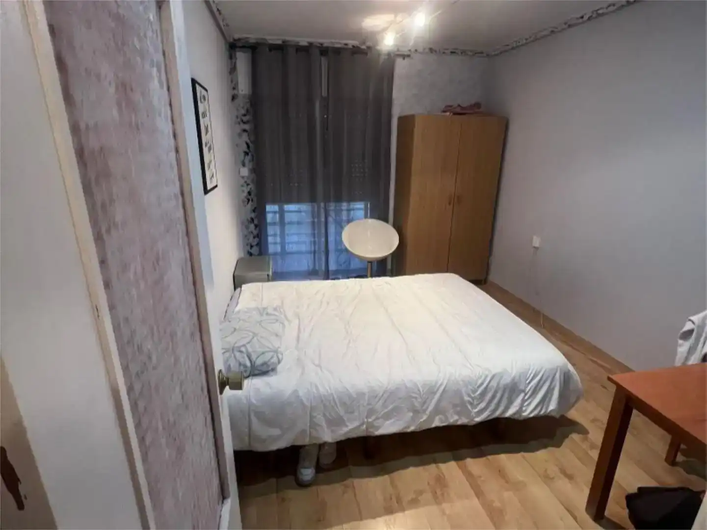 Habitación de Piso para compartir en Valverde de la Virgen con Parquet, Amueblado y Balcón