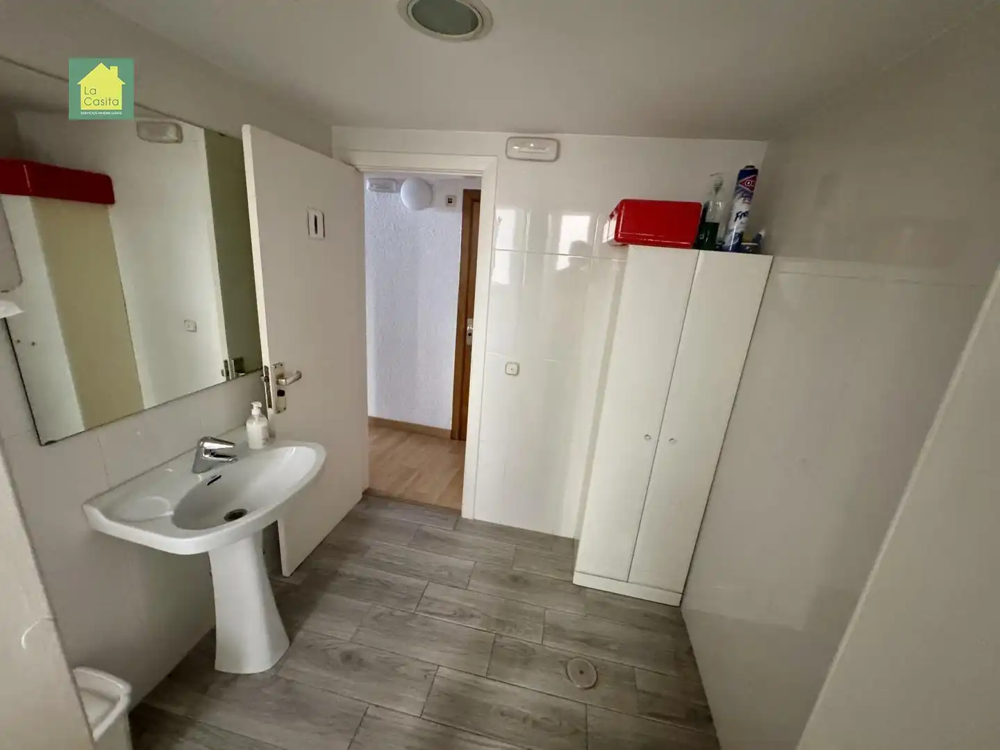 Baño de Oficina de alquiler en Albacete