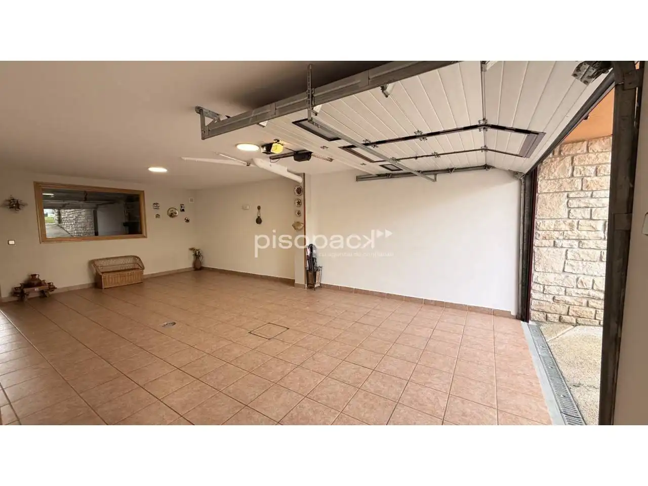Casa adosada en venta en Berrioplano / Berriobeiti con Calefacción, Jardín privado y Parquet
