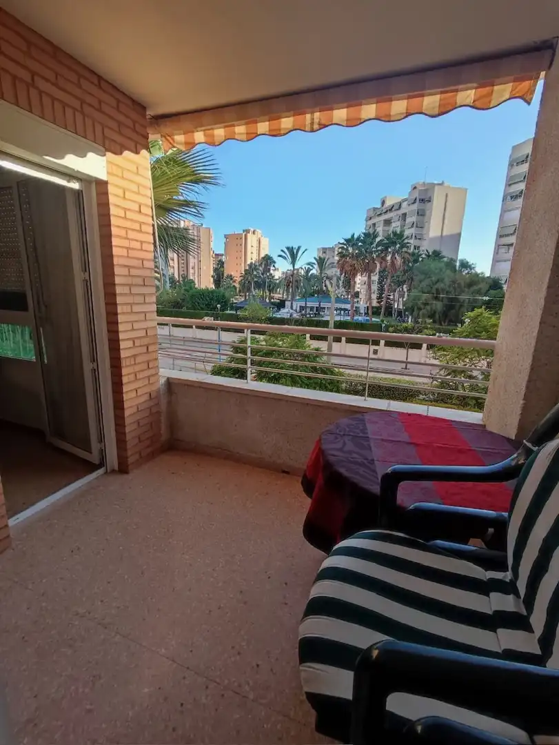 Terraza de Apartamento de alquiler en Alicante / Alacant con Aire acondicionado, Calefacción y Terraza