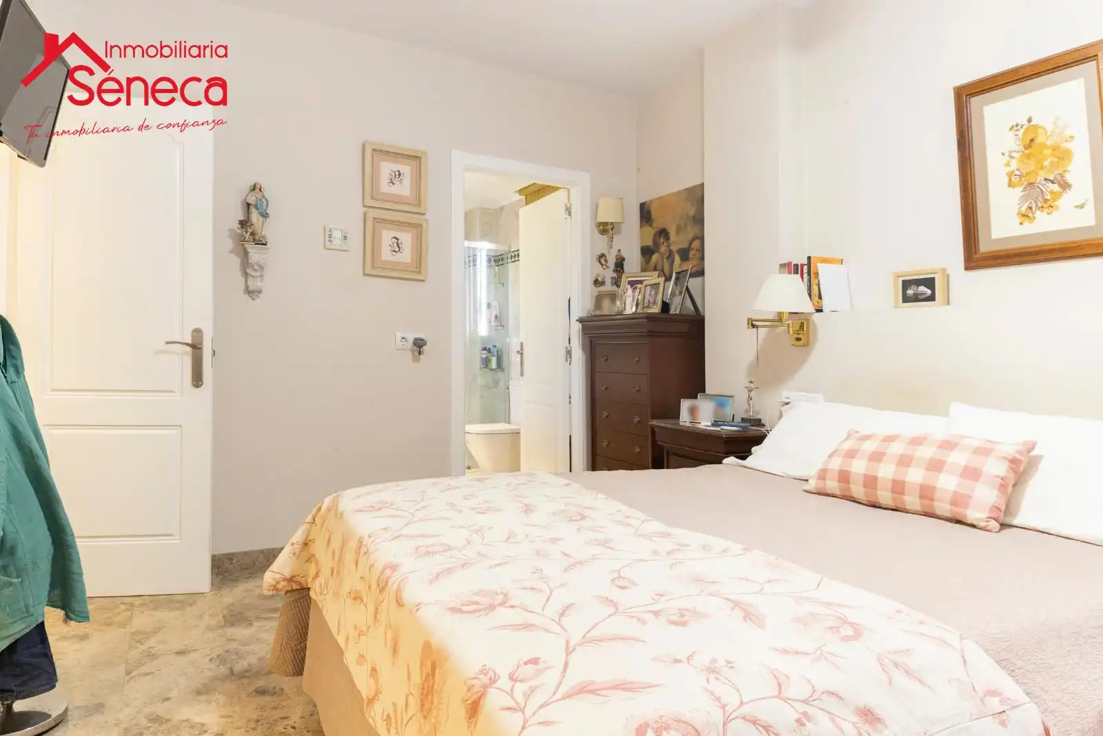 Habitación de Casa adosada en venta en Córdoba con Aire acondicionado, Calefacción y Jardín privado