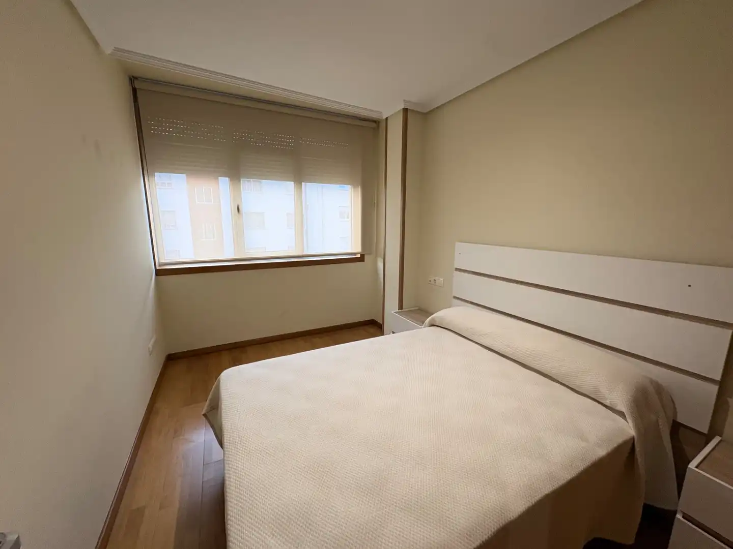Habitación de Piso de alquiler en Ferrol con Calefacción, Parquet y Amueblado