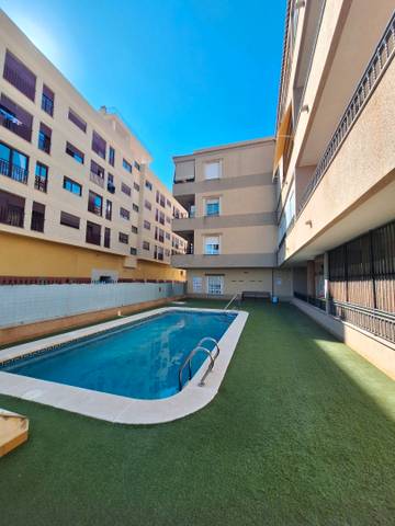 Piso en Alquiler en Calle Doctor Gregorio Marañón en Albatera