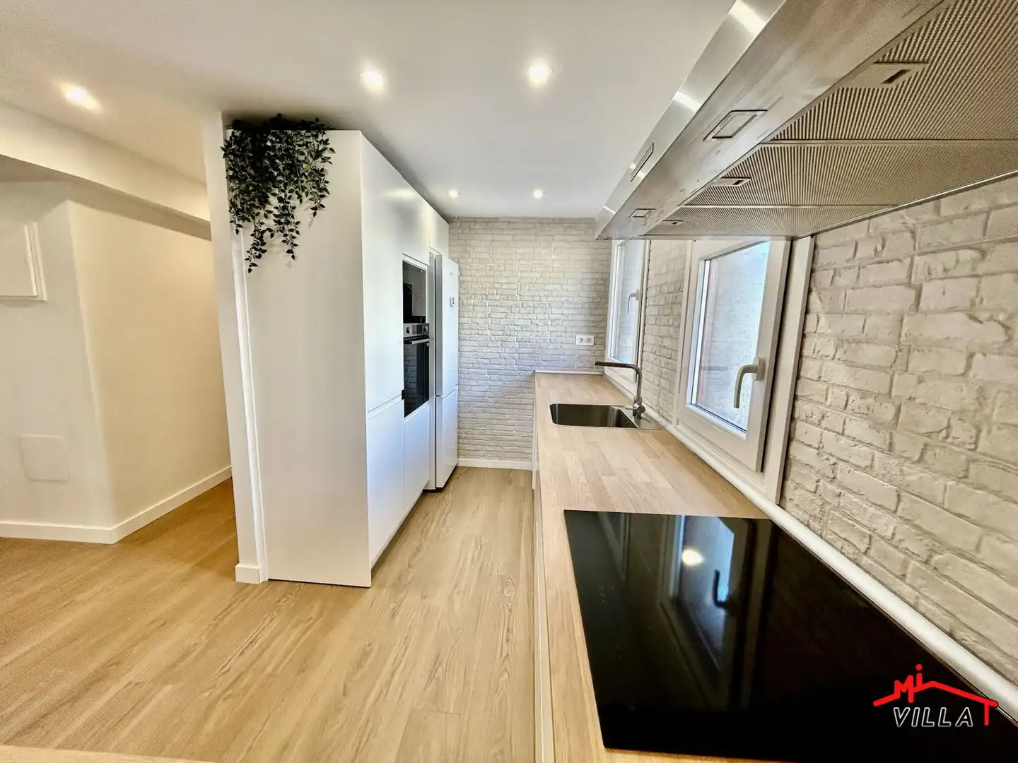 Kitchen of Flat for sale in Laredo  with Heating, Parquet flooring and Balcony