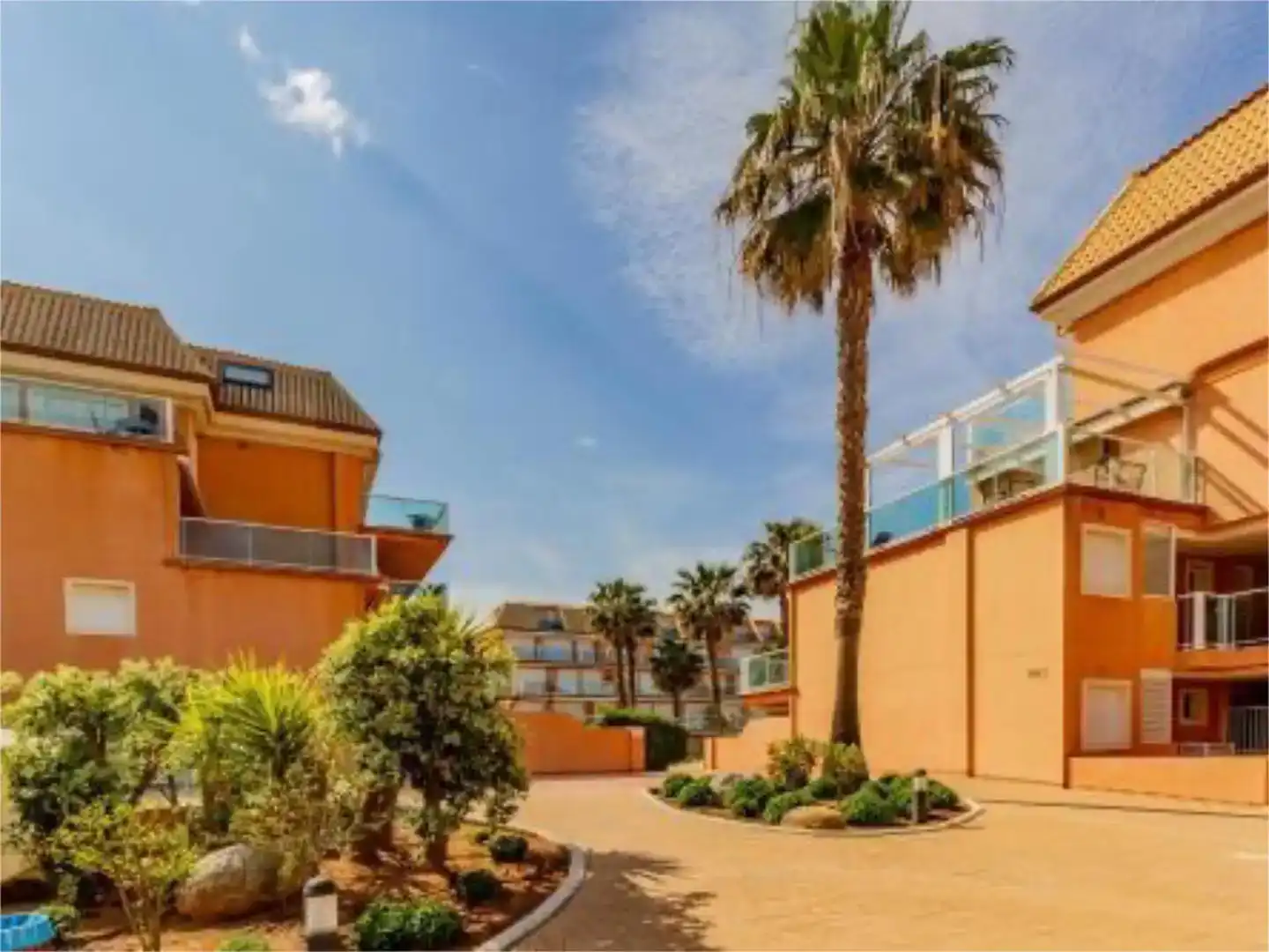 Vista exterior de Pis en venda en Dénia amb Aire condicionat, Piscina i Balcó