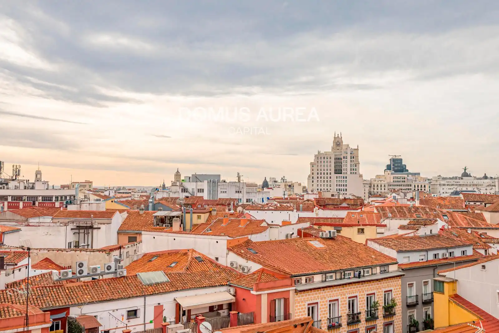 Außenansicht von Wohnung zum Verkauf in Madrid mit Klimaanlage, Heizung und Terrasse