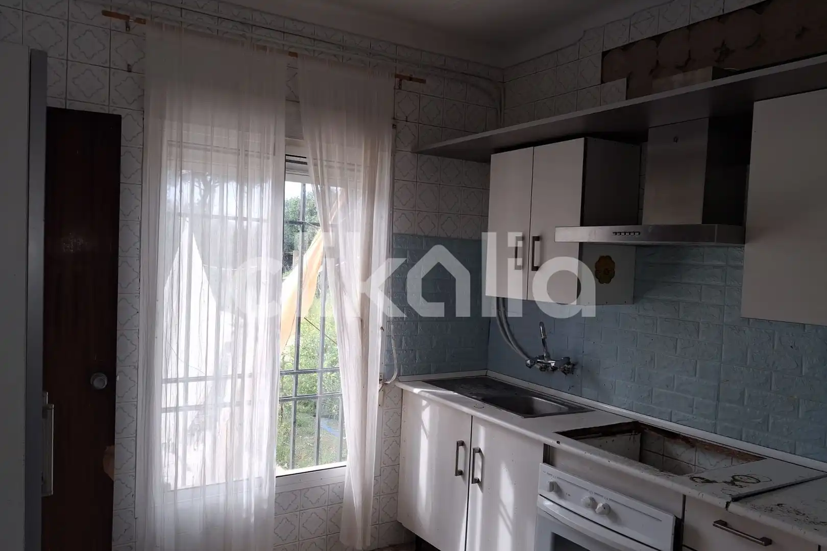Cuina de Casa o xalet en venda en Marchena amb Calefacció, Jardí privat i Piscina