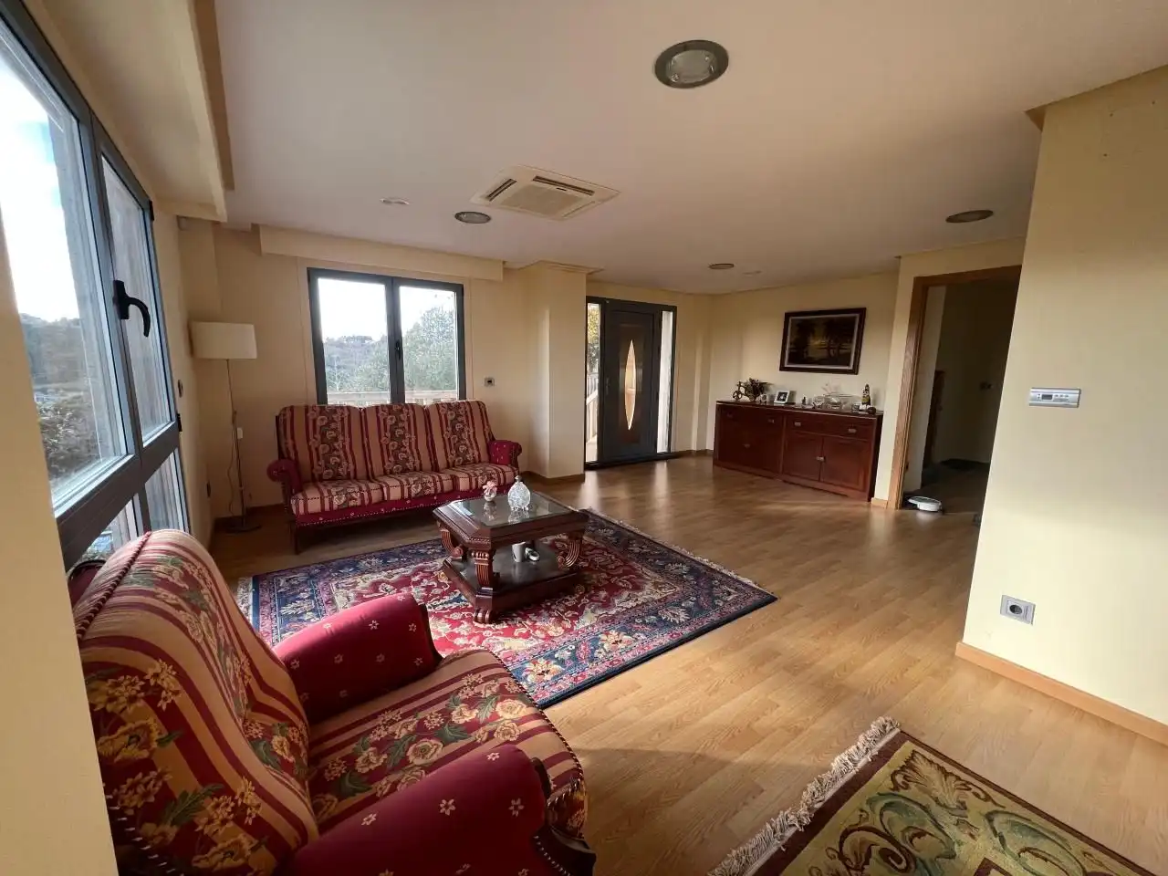 Villa con terrazza in vendita a Rua Ousande 42, imagen 2
