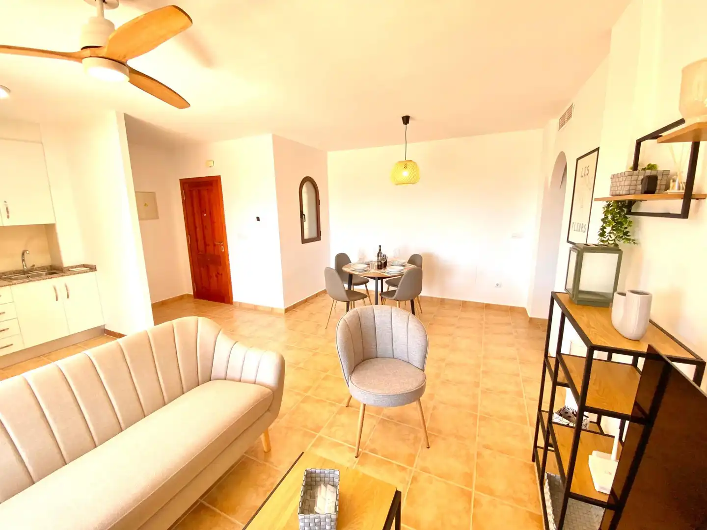 Sala d'estar de Apartament en venda en Cartagena amb Terrassa, Moblat i Piscina comunitària