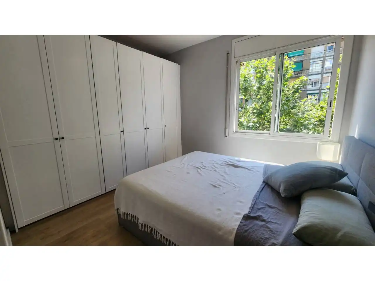 Bedroom of Flat for sale in Barcelona  with Air Conditioner, Parquet flooring and Terrace