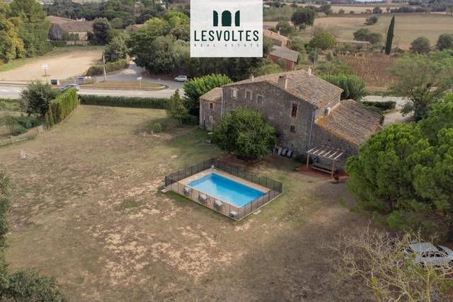 Casa-chalet en Venta en GI-642 en Rupià