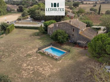 Maison avec piscine à vendre à GI-642