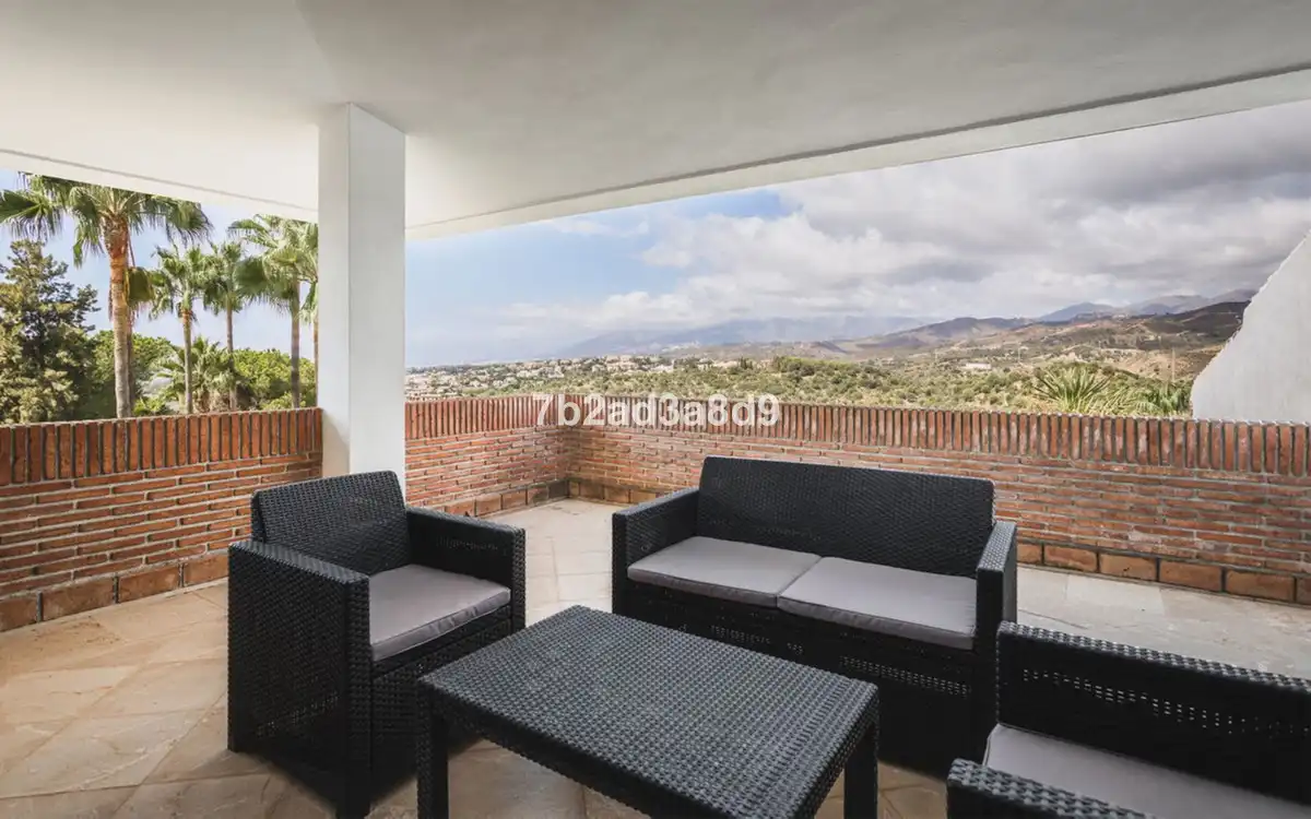 Terrassa de Casa o xalet en venda en Marbella amb Aire condicionat, Jardí privat i Terrassa
