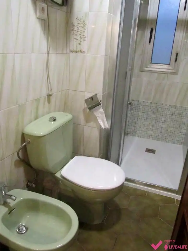 Bathroom of Flat for rent in Valencia  with Terrace and Furnished