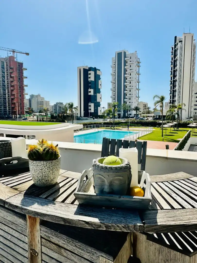 Terraza de Apartamento en venta en Calpe / Calp con Aire acondicionado, Calefacción y Jardín privado