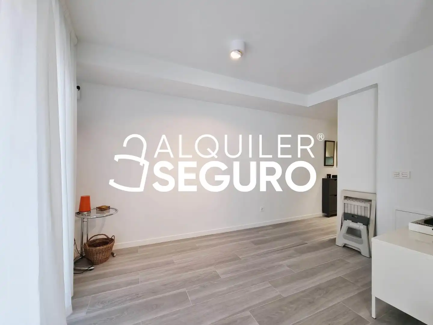 Sala de estar de Estudio de alquiler en Galapagar con Calefacción, Terraza y Piscina