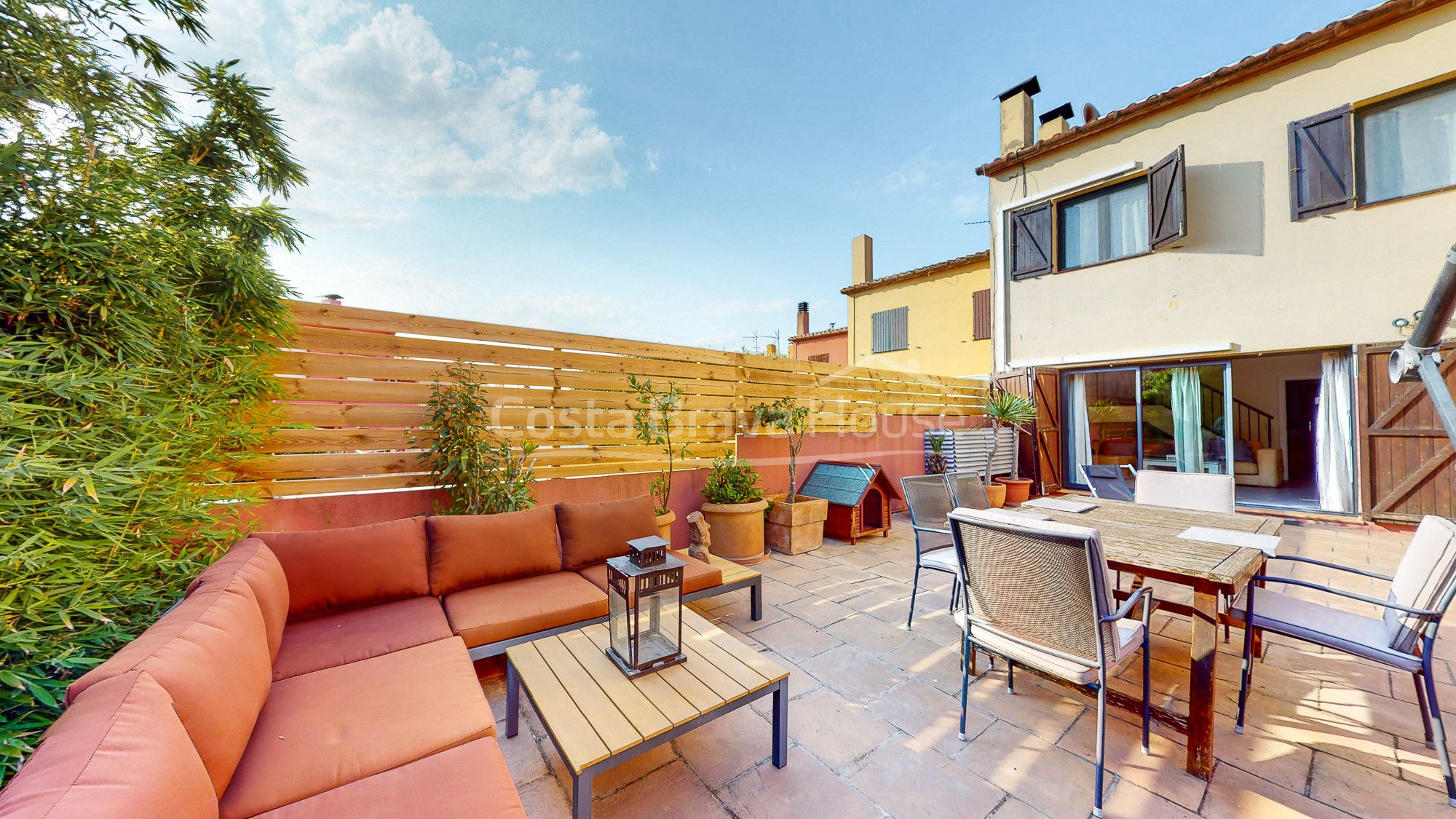 Single-family semi-detached for sale in Carrer Tramuntana, Begur pueblo