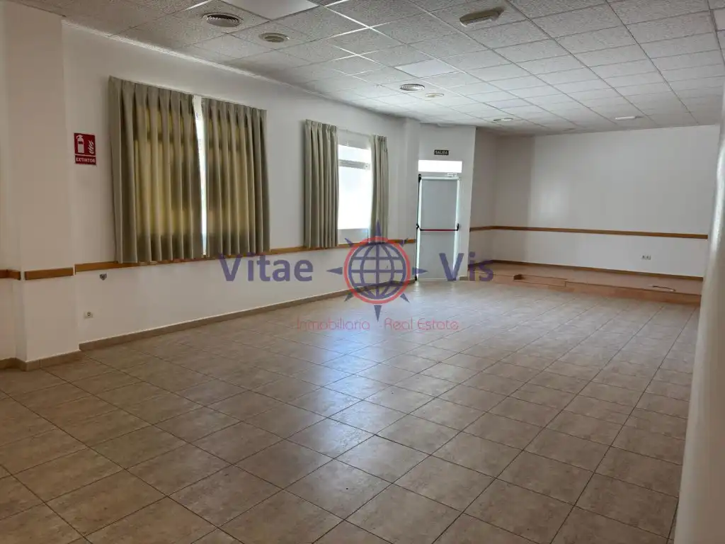 Local comercial de lloguer a Avenida Europa, imagen 3